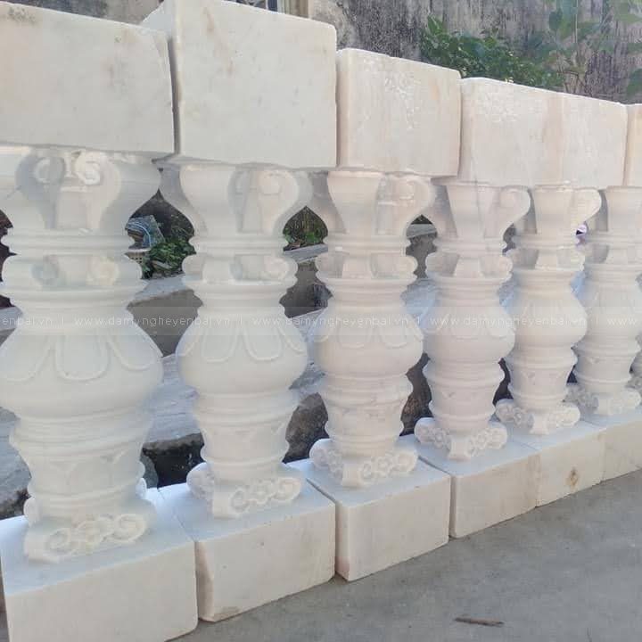 Con tiện, trụ đá trắng Yên Bái — Yên Bái Stone