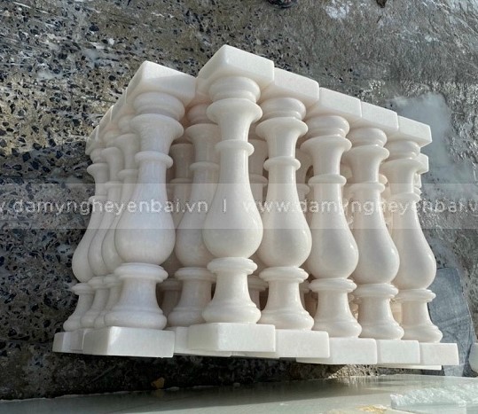 Yên Bái Stone địa chỉ đáng tin cậy cho các công ty, tổng thầu? – Con tiện, trụ đá trắng Yên Bái