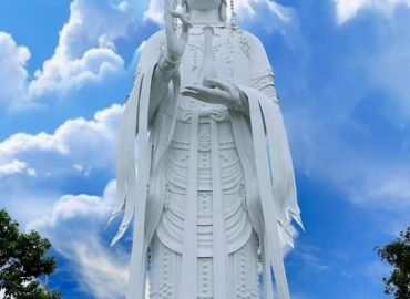 Khám phá ngay sức hút đến từ mẫu tượng Quan Âm cao 71m tại chùa Linh Ẩn