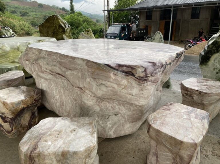 Bàn ghế đá nguyên khối Yên Bái (ảnh 4)