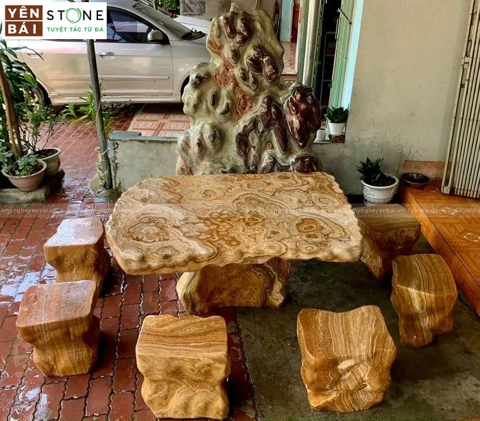 Bàn ghế đá tự nhiên Yên Bái