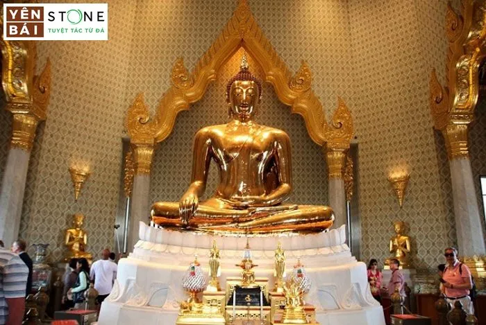 Tượng phật vàng — Yên Bái Stone
