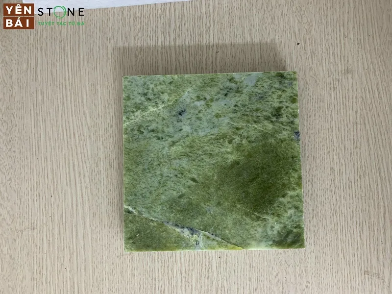 da-op-lat-xanh-ngoc-yen-bai