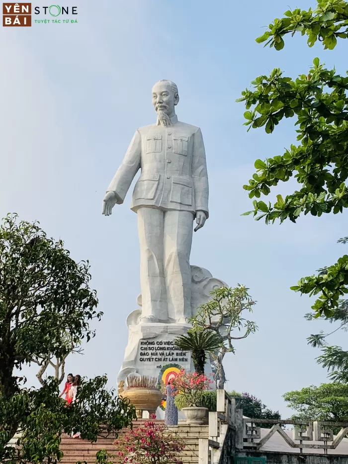 Vì sao chọn Yên Bái Stone là nơi cung cấp tượng Bác Hồ đá trắng Yên Bái? – Tượng Bác Hồ đá trắng Yên Bái