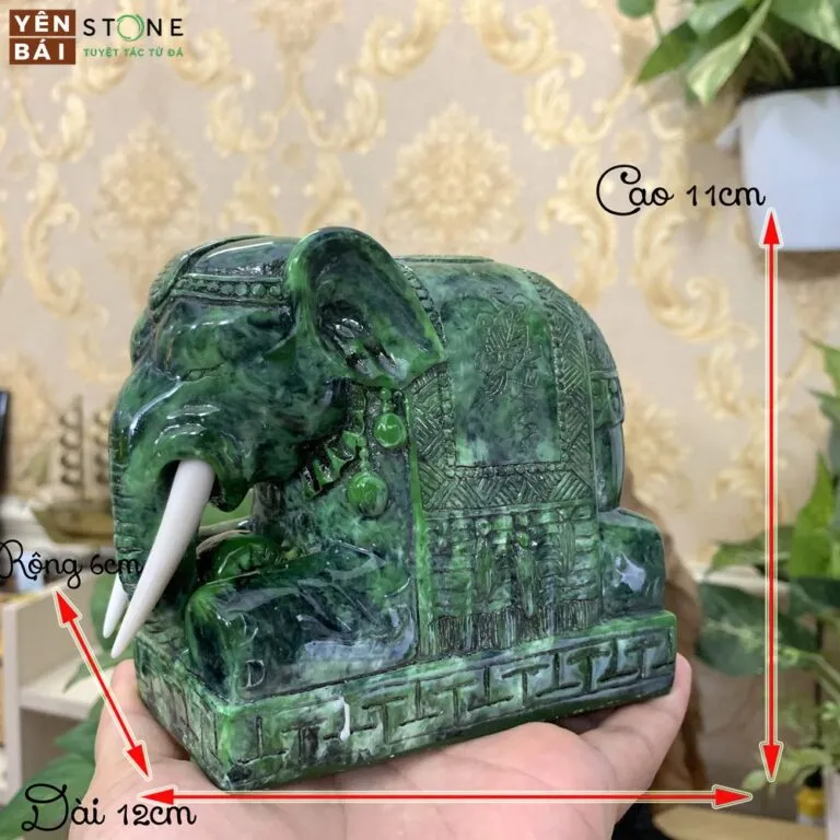 Tượng voi đá xanh ngọc Yên Bái