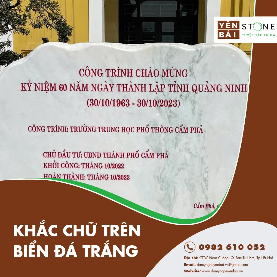 Khắc chữ trên biển đá trắng