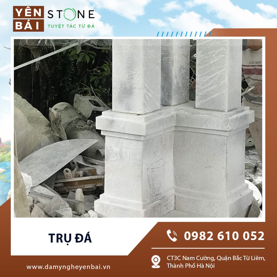 Hình ảnh cận cảnh trụ đá vuông chắc chắn, mang lại sự bền vững cho kiến trúc. Hình ảnh cận cảnh trụ đá vuông chắc chắn, mang lại sự bền vững cho kiến trúc.