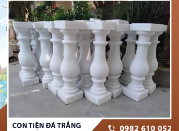 Con tiện đá trắng tự nhiên – Nét chạm tinh tế trong từng chi tiết kiến trúc