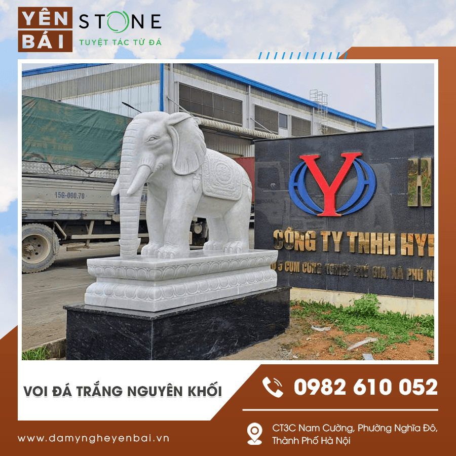 Voi đá trắng nguyên khối với đường nét sắc sảo Voi đá trắng nguyên khối với đường nét sắc sảo